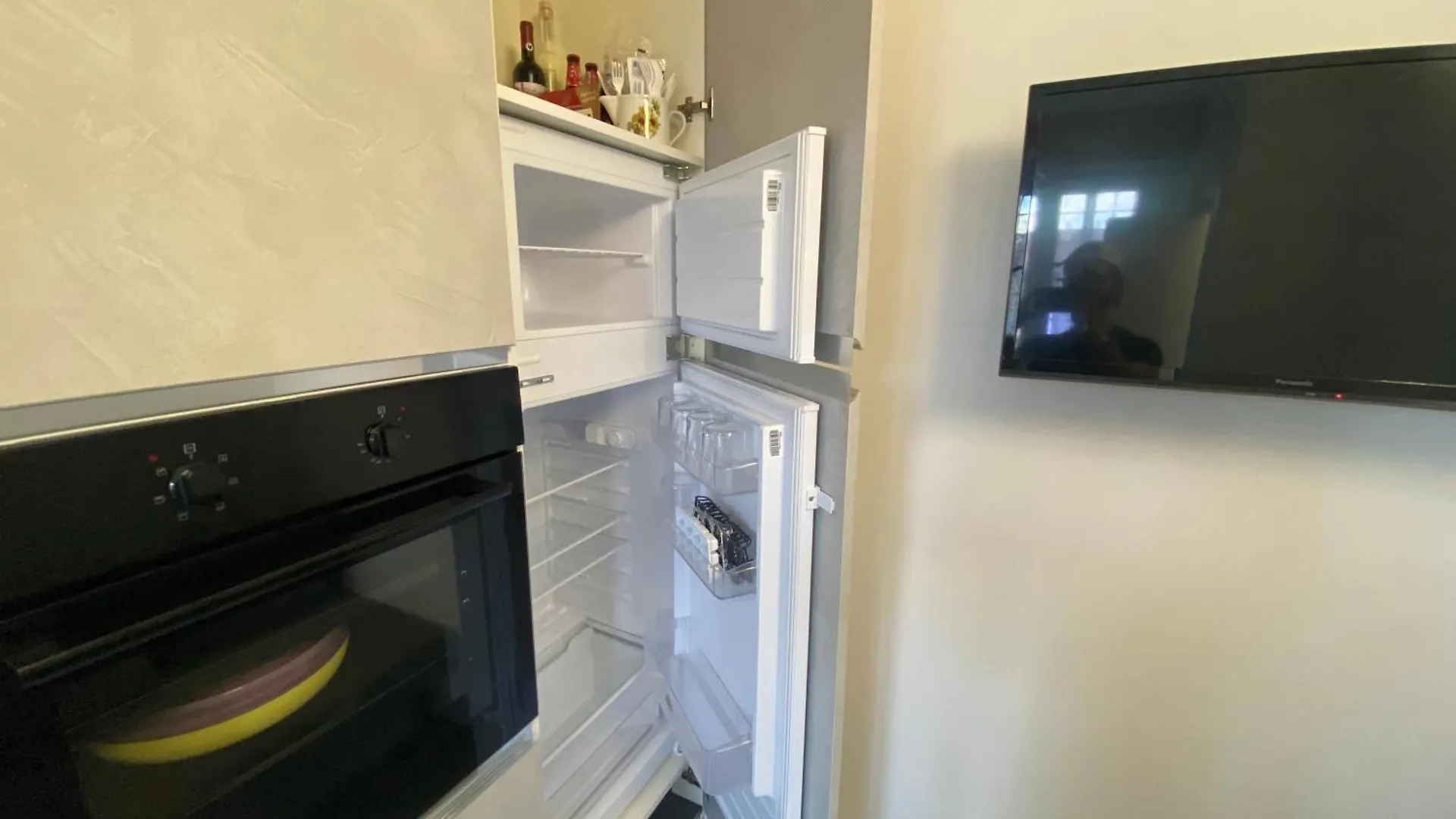 דירות מילאנו Renovated With Two Single Beds